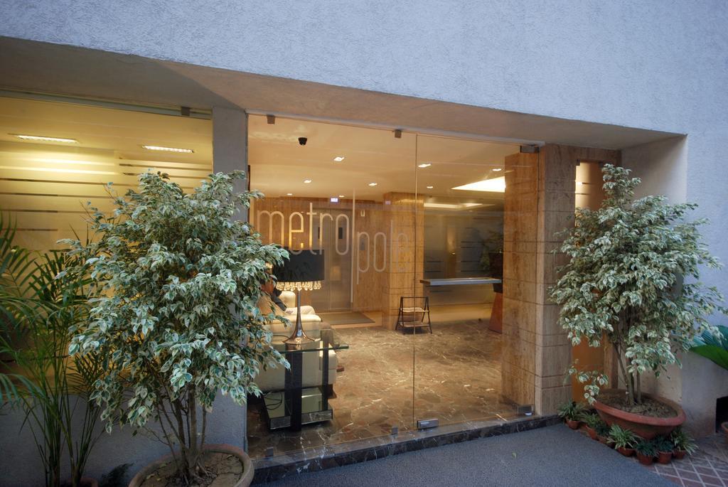 Hotel Metropole Kalküta Dış mekan fotoğraf