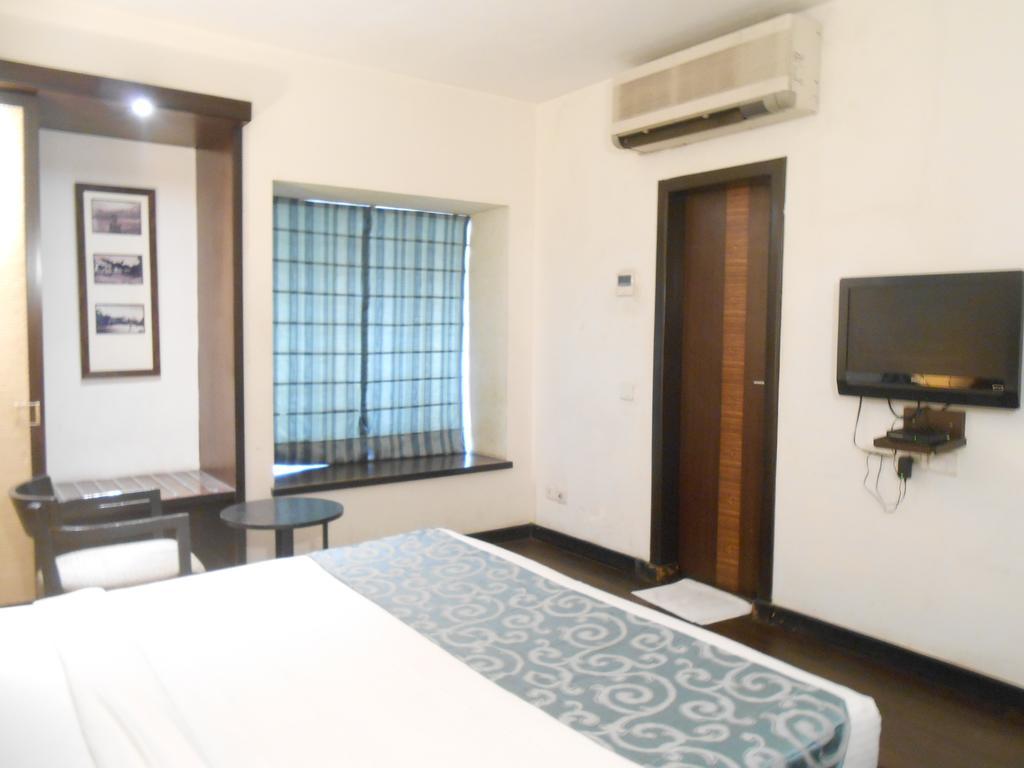 Hotel Metropole Kalküta Dış mekan fotoğraf