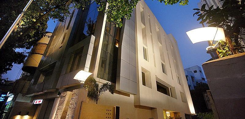 Hotel Metropole Kalküta Dış mekan fotoğraf