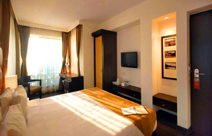 Hotel Metropole Kalküta Dış mekan fotoğraf