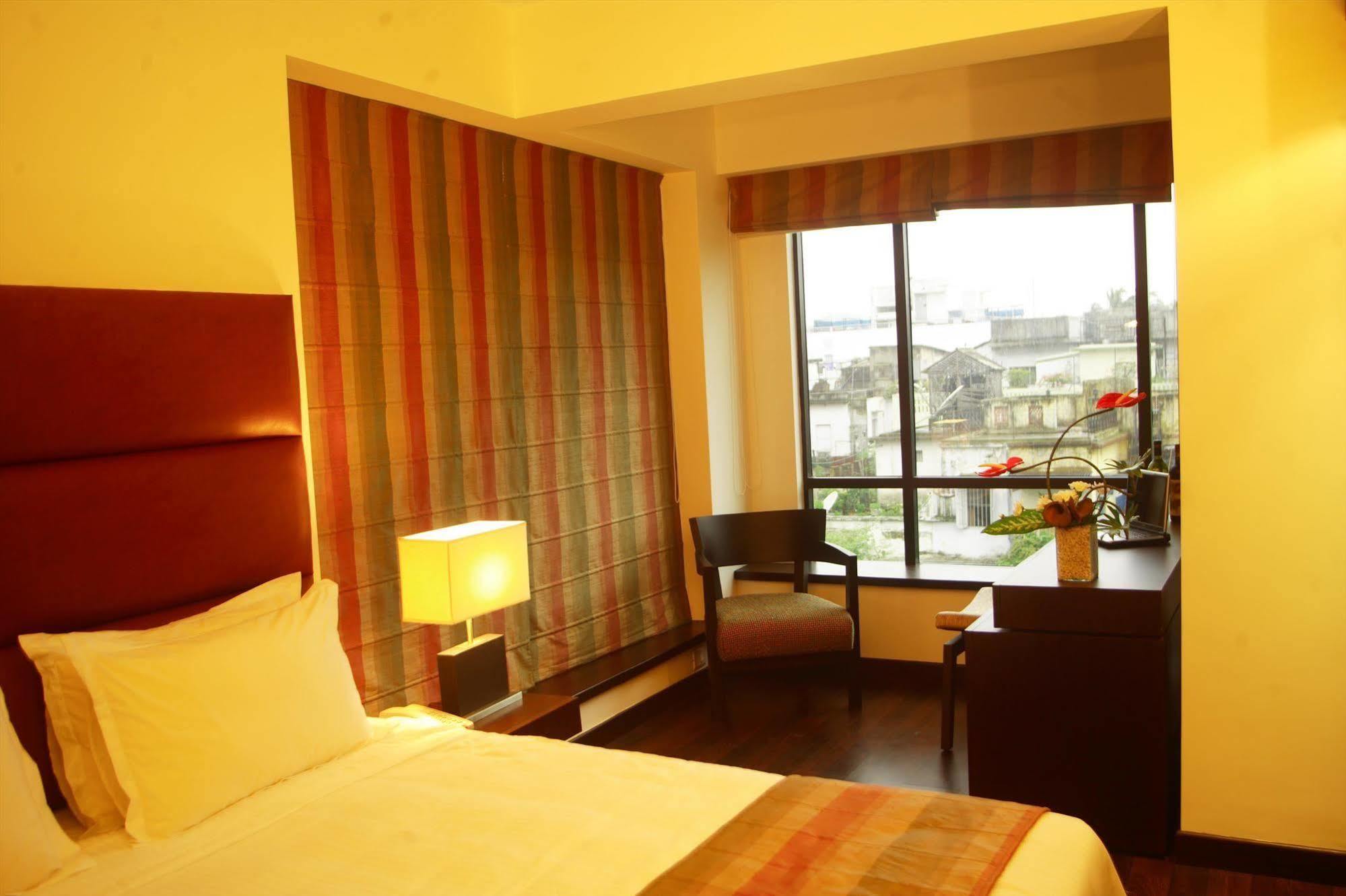 Hotel Metropole Kalküta Dış mekan fotoğraf